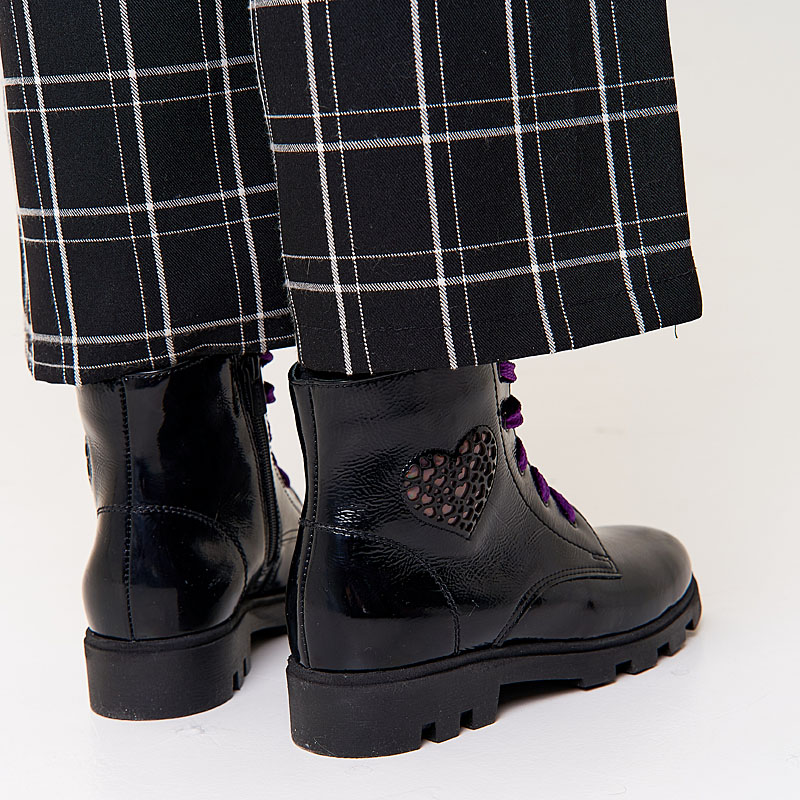 Ботинки байка, артикул 1962, цвет черно-фиолетовый купить в интернет-магазине Shoeslel с доставкой по России