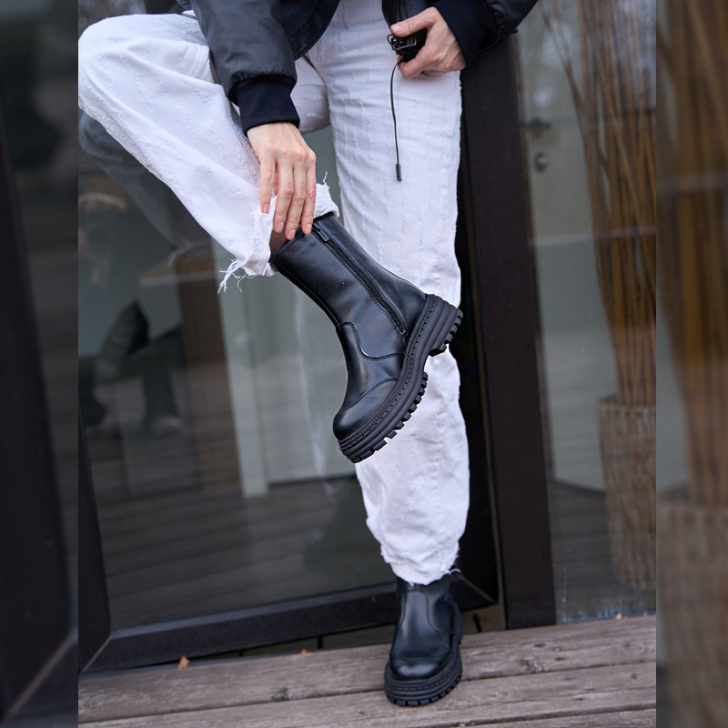 Сапожки, артикул 2241, цвет черный купить в интернет-магазине Shoeslel с доставкой по России