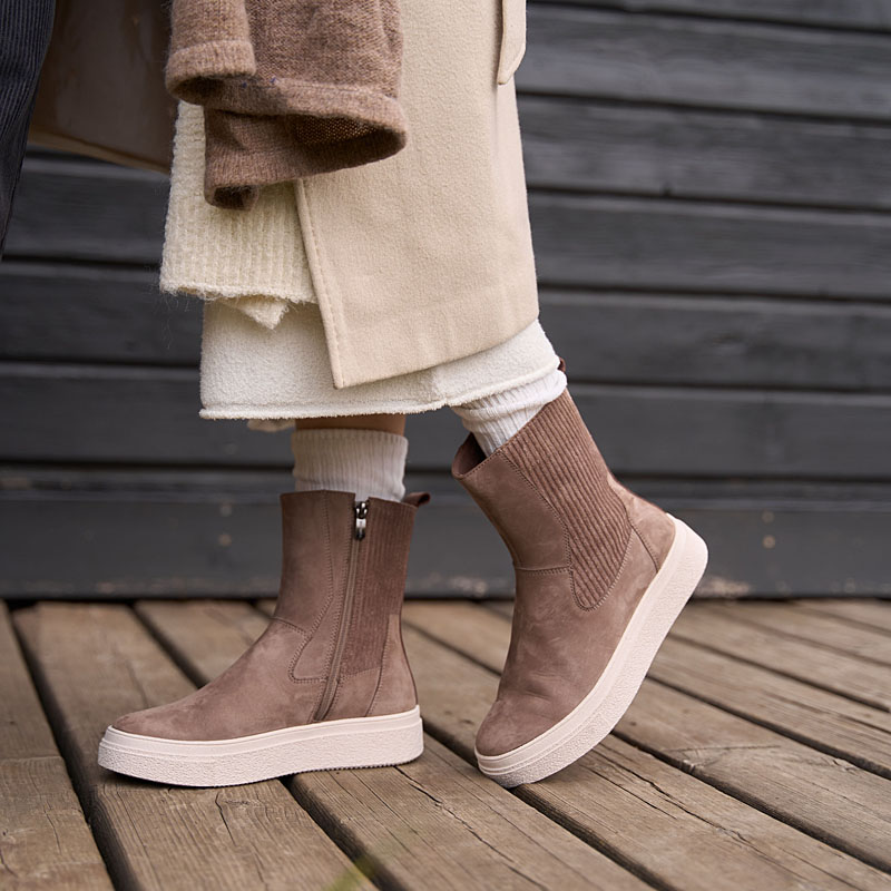 Сапоги, артикул 2472, цвет капучино купить в интернет-магазине Shoeslel с доставкой по России